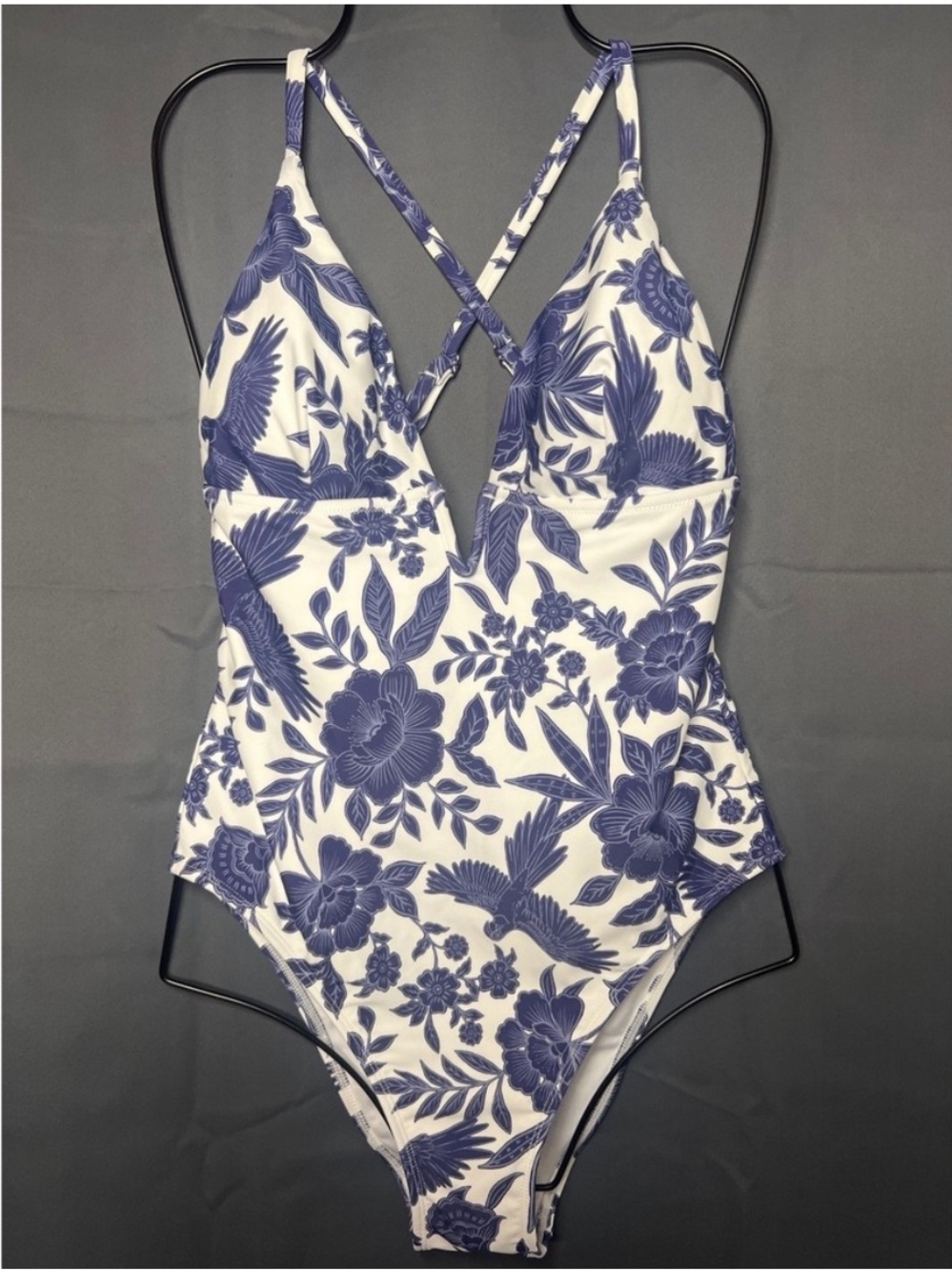 CUPSHE Womens Blue White Floral Bird Print One Piece Swimsuit Medium NWT